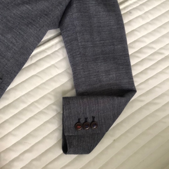 Blazer - Picture 3 of 6